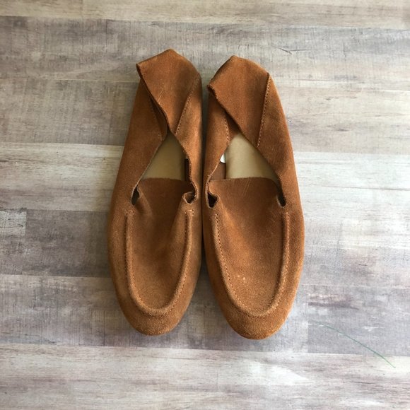 A New Day Camel Leather Moccasin Style Loafers - Picture 1 of 7